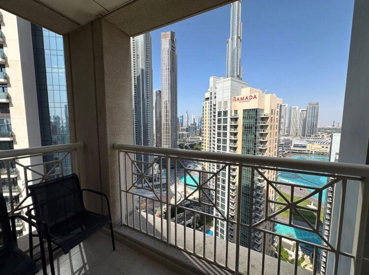 Downtown Apartments With Fountain And Burj Khalifa View Dubái Exterior foto